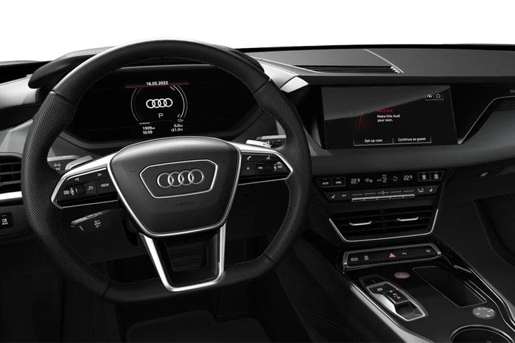 3439761 435kW 105kWh S 4dr Auto