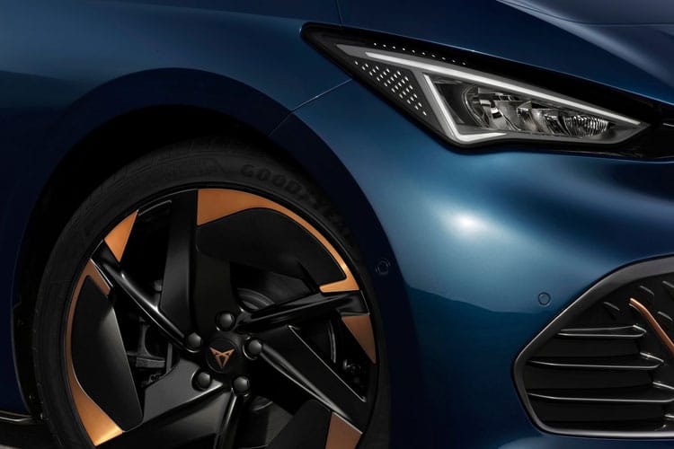 3445164 169kW e-Boost V2 Edition 58kWh 5dr Auto