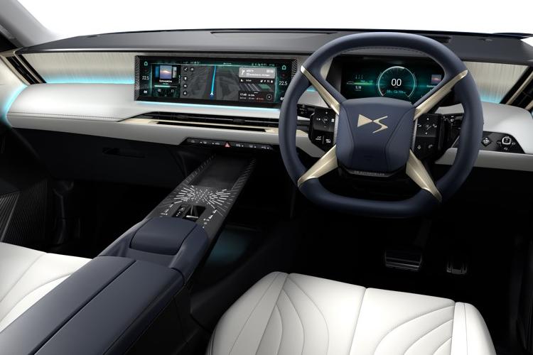 3440578 206kW Etoile 97kWh High Range 5dr Auto