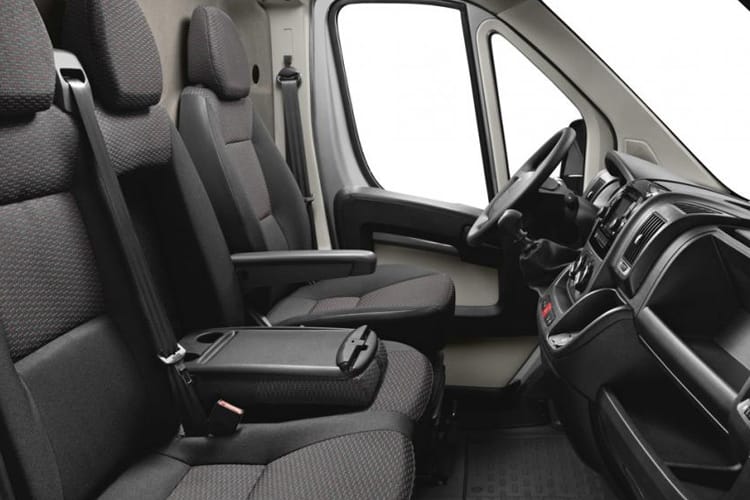 3449570 2.2 BlueHDi 140 Crew Cab Dropside Professional