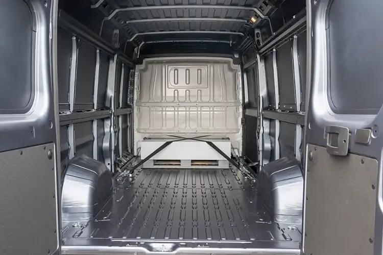 3449784 2.2 Turbo D 140 Chassis Cab Prime